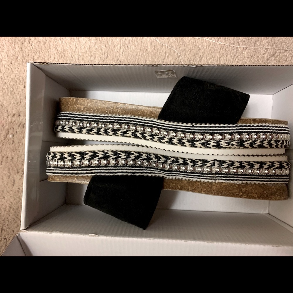 Platform sandals